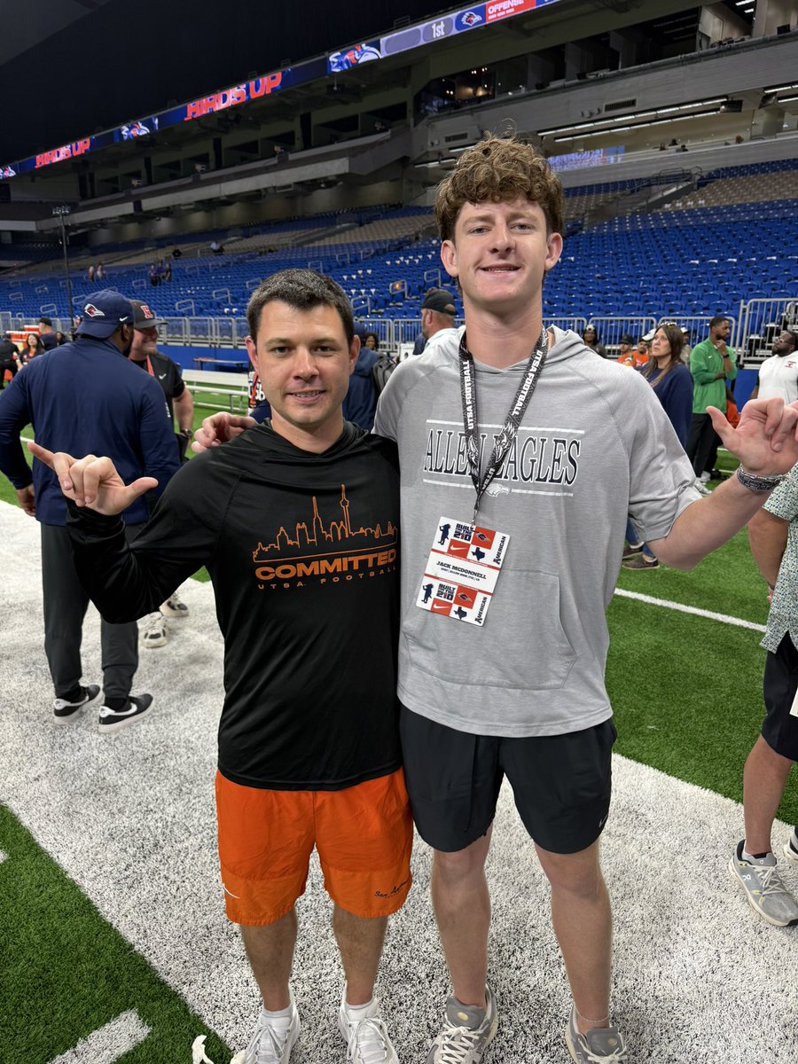 JackMcD27's tweet photo. UTSA Spring Game 
Thank you @Coach_Cotton713 and @CoachBrownUTSA for having me out at @UTSAFTBL spring game! Had a blast and can’t wait to be back!

@KICKNATION @RecruitAllen @alleneaglesfb @CoachLWig @Coach_Gonzales @CoachTraylor @HKA_Tanalski @AustinPhil1ips @william__hodges https://t.co/LLlI5OasLd