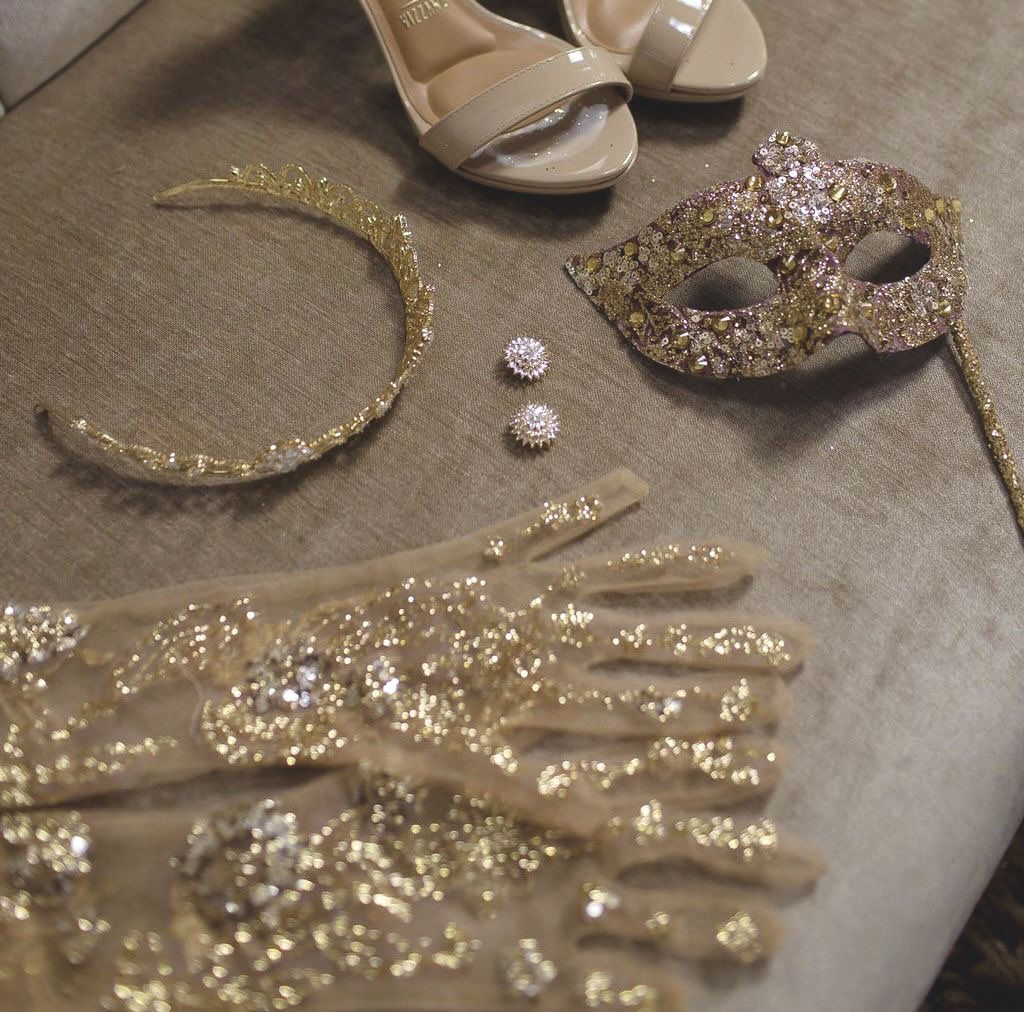 ⠀⠀⠀ 
.𖥔 ݁ ˖  will I find a date for the ball . . . ? 💛
⠀⠀⠀