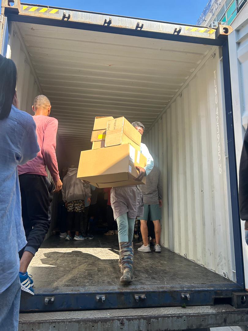 Hacemos con todos y para el bien de todos cada obra humana y solidaria.
Junto al <a href="/MINSAPCuba/">Ministerio de Salud Pública de Cuba</a>,contribuimos con equipos e insumos médicos vitales para los hospitales de Matanzas:Clínico Quirúrgico Docente Faustino Pérez,y el Pediátrico Docente Eliseo Noel Caamaño.
#HacemosPorCuba