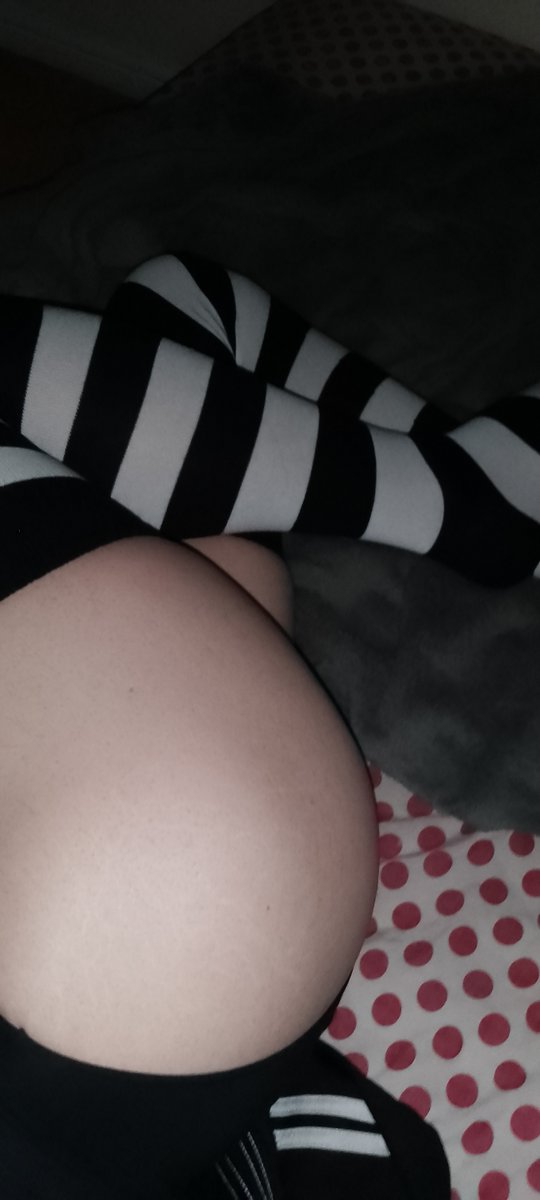 EvieNSFWw's tweet photo. My ass :3 https://t.co/CZQjcJfBEV