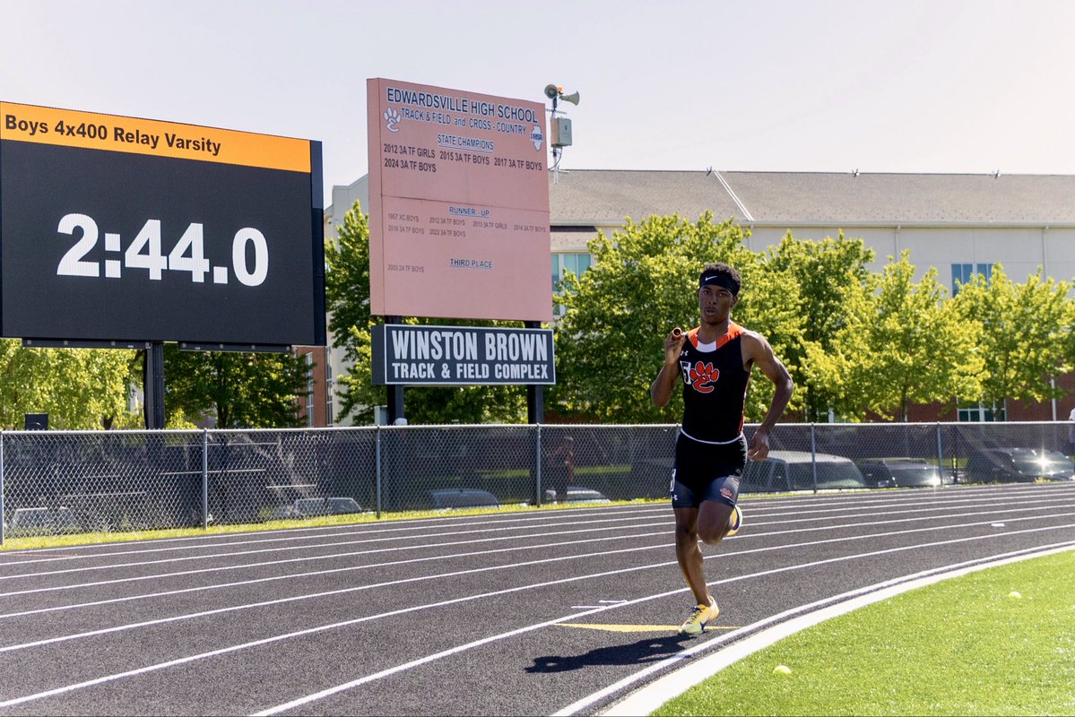 Heading through turn 2 on his way to a 49.52 final 400 is this Tiger at the Winston Brown MoC. The Tigers relay finished with a SB and new IL #14. 3:24.12. The new track looks great. April 25.