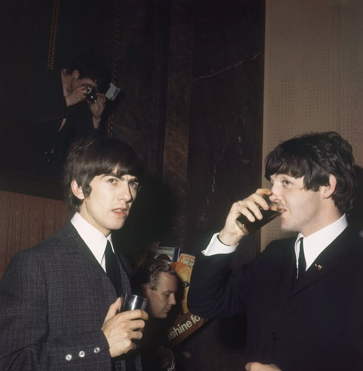 BeatlesHours's tweet photo. https://t.co/EqSyQQwfCD