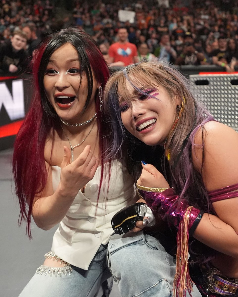 IyosEra's tweet photo. @Iyo_SkyWWE @KAIRI_official Sky Pirates forever ❤️ https://t.co/HeFrwXR24Z