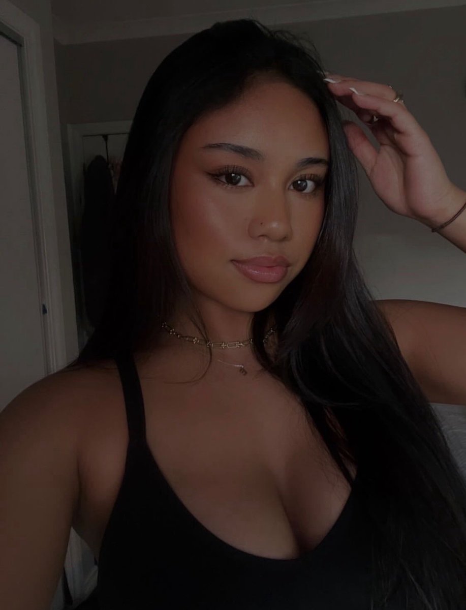 LambyP12's tweet photo. [irl #14] another cuck and another emma. Make sure to leave a like on the one you like more
#irls #bops #asian #wankchat #cuck https://t.co/J3ojOTEDli