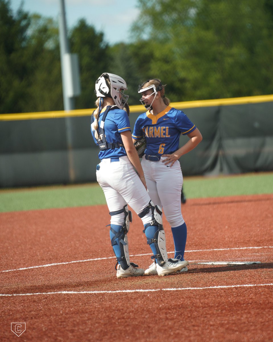HoundsSB's tweet photo. Together.

Carmel: 1
Brownsburg: 10

#allin https://t.co/vJtepeXBqE