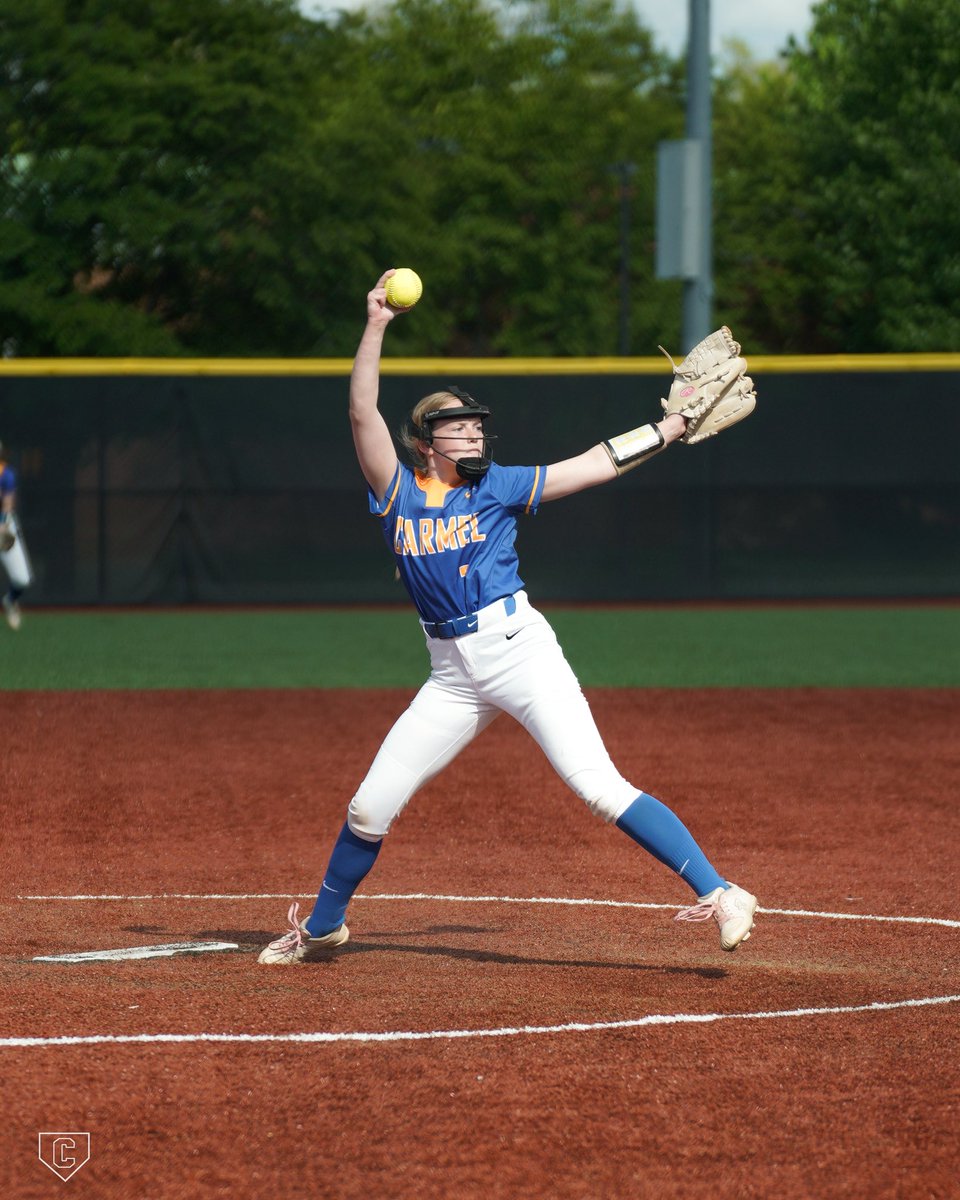 HoundsSB's tweet photo. Together.

Carmel: 1
Brownsburg: 10

#allin https://t.co/vJtepeXBqE