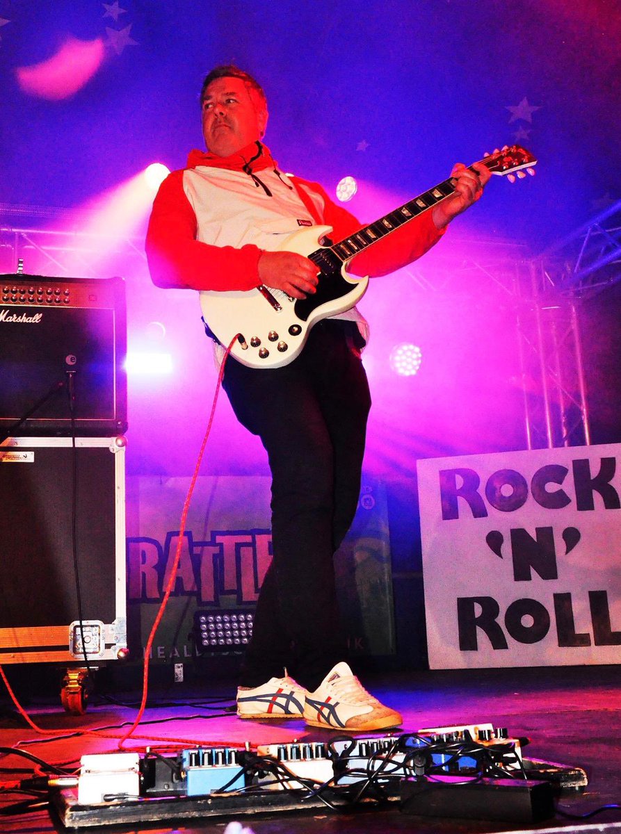 kernoasis's tweet photo. It’s with deep sadness we share that our guitarist and friend Luke Good has sadly passed away.
Luke was kind, talented, and a huge part of who we are. His spirit and playing will stay with us forever.
We share this with the blessing of his family, who are in our thoughts. https://t.co/NcpkAZ98ux