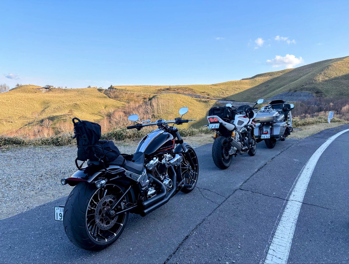 funkytequila's tweet photo. ビーナスライン × 仲間 × バイク
優勝やろこれ🏍️

#ビーナスライン
#ツーリング
#バイクのある風景
#長野ツーリング
#絶景ツーリング https://t.co/cZaLWUssb0