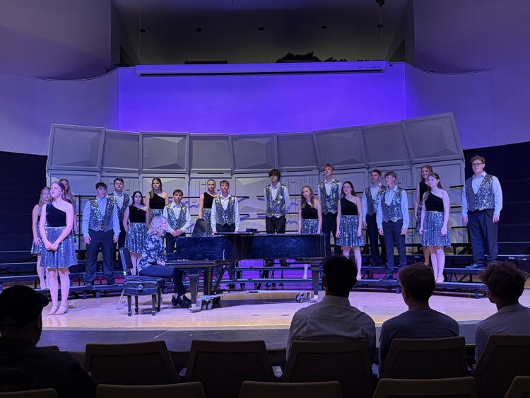 billbiermann1's tweet image. Enjoyed the opportunity to watch a great group of GHS students perform at state music! #superproud #ghspride