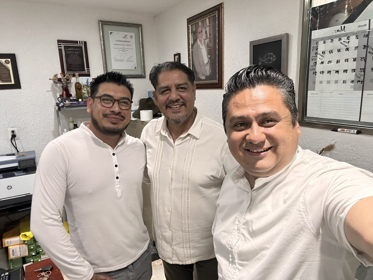 ManuelL74246713's tweet photo. ¡En sábado también se trabaja!

Me dio mucho gusto saludar al compañero Severo Luna y a Elihu Dostha, compañero del movimiento. Seguimos organizándonos y avanzando con unidad, compromiso y mucho corazón.♥️ https://t.co/I3FdUjiOVt