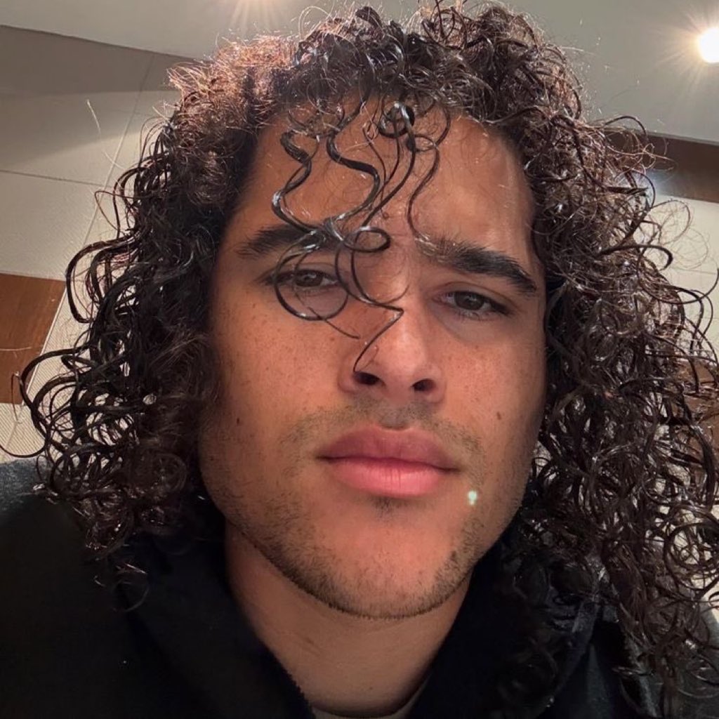 deanaIIies's tweet image. i thank the casting lords everyday for making him #our tucker