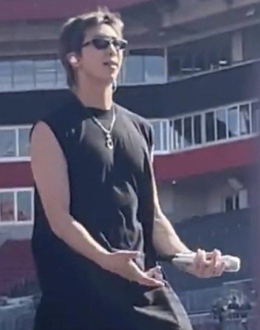 남준 𝄢 ♮ tweet media