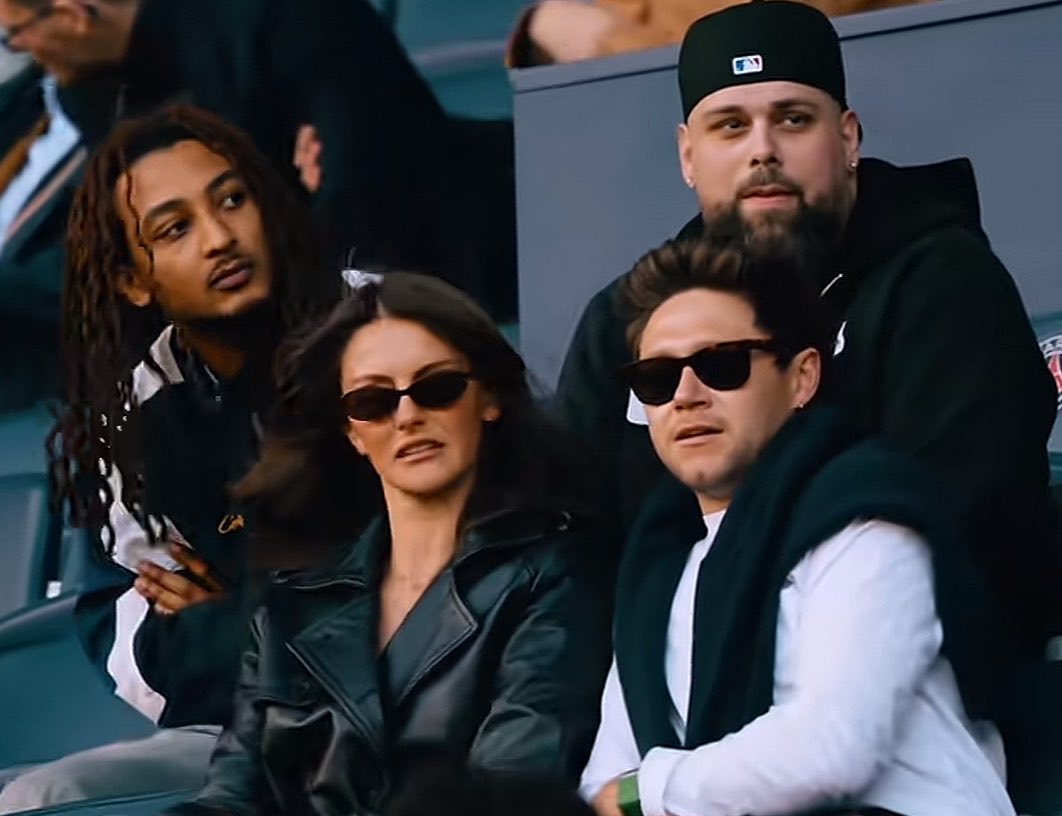 THEODORT ET NIALL sur la meme photo c’est quoi ce multiverse
je sais même pas à qui envoyer ça