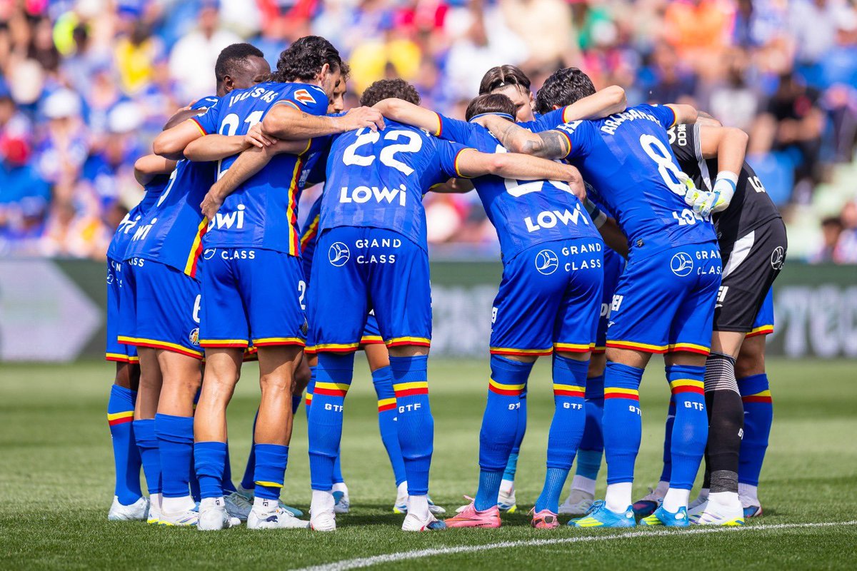 Fantasía Azulona tweet media