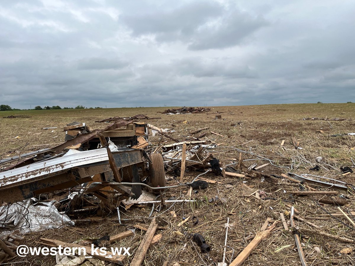 Western_Kansas_Wx tweet media