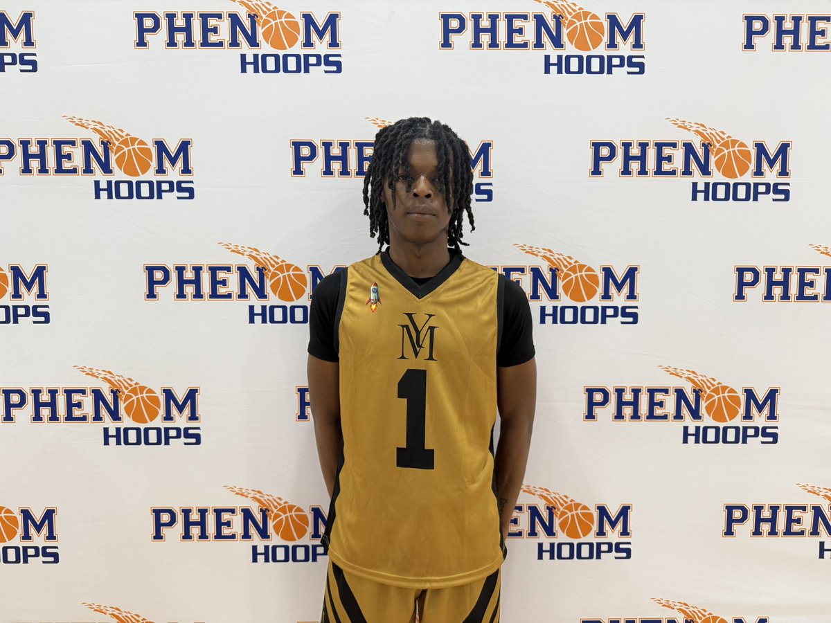 POBScout's tweet photo. 2027 Jon Ross (Young and Motivated) continues to shine as a focal piece on the court. Athletic prospect that creates for himself, and shows a true consistency in being able to knock down open shots. Always finds ways to produce. #PhenomHardwoodClassic https://t.co/tDNaAAOuJ4