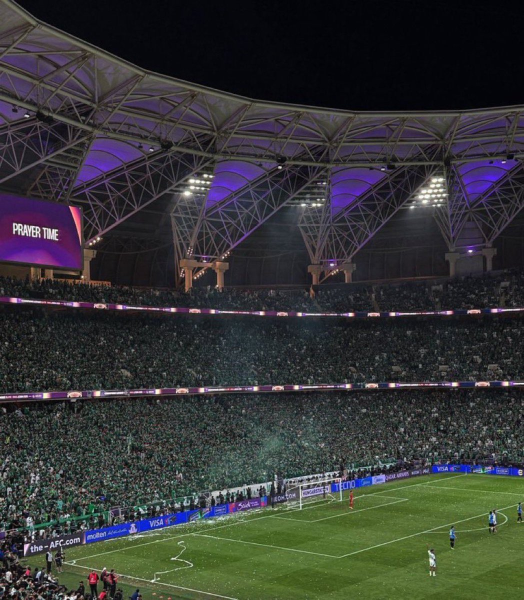 Rawano788's tweet photo. مرتني الدنيا بتسأل عن خبر..
ما به جديد "الأهلي" كالعادة بطل 🤪💚💚💚

 #الاهلي_بطل_اسيا https://t.co/iKYLXRw028