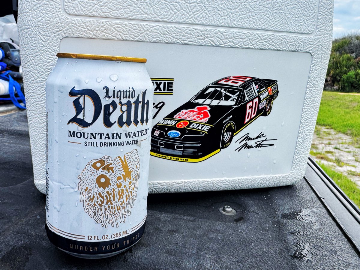 Turn Left Tribe 🏁 tweet media