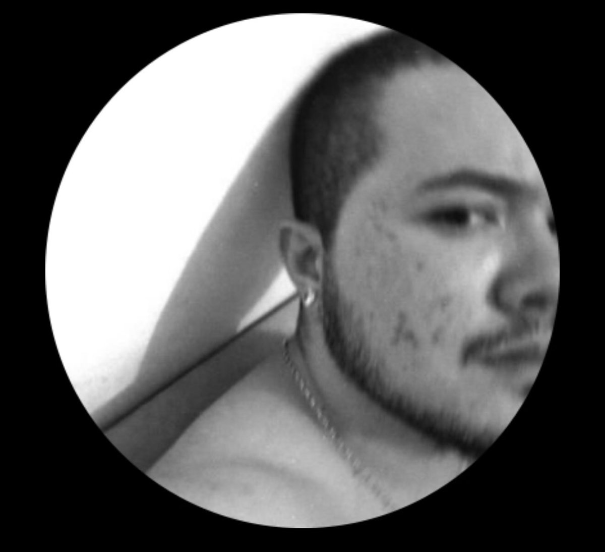 Anna ♈︎ | west asian | tweet media