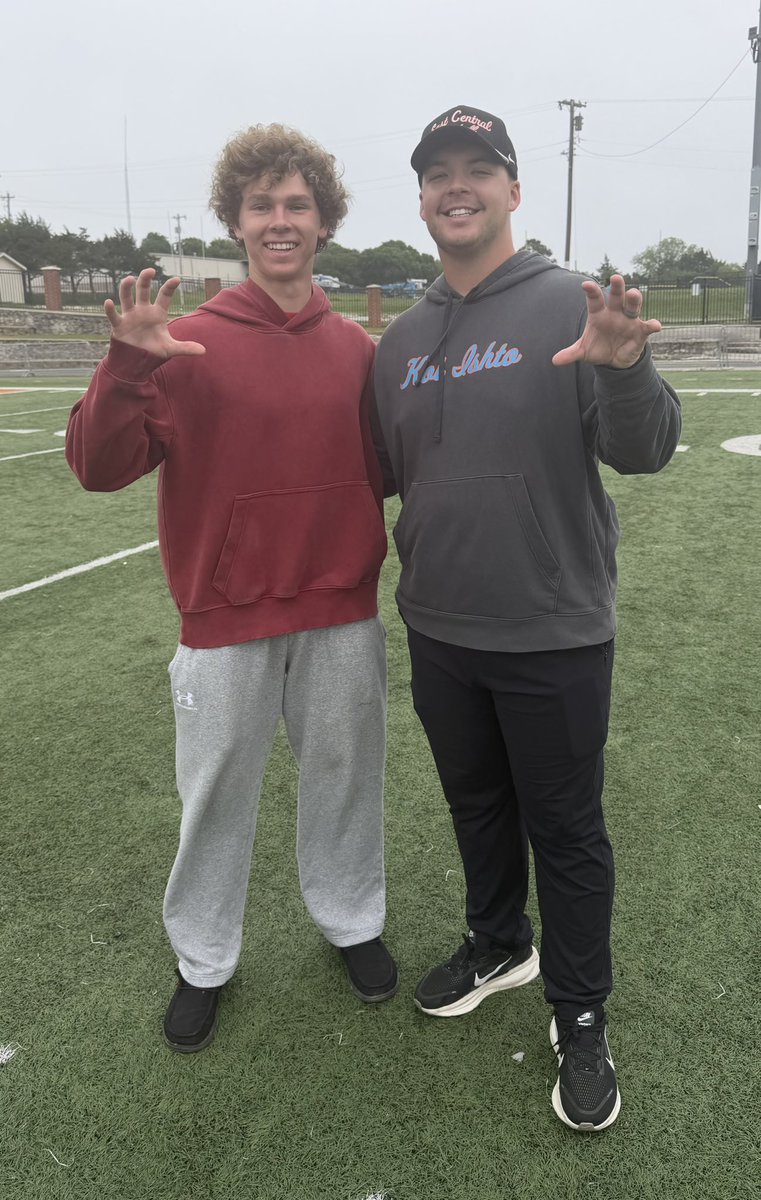 Braxton_Dean_'s tweet photo. Had a great Junior Day at @ECUTigersFB! Can’t wait to be back for camp! @CoachMorsey @CoachMitch3ll @TheDG_88 @Vps_football @PrepRedzoneOK @sixstarfootball https://t.co/b40YdbB4ob