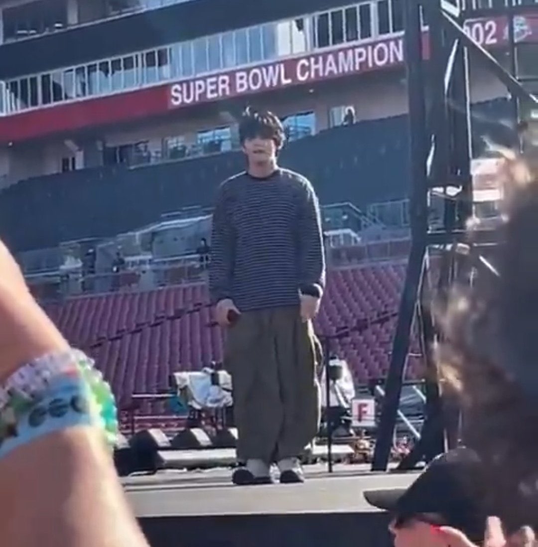 ม๋า tweet media