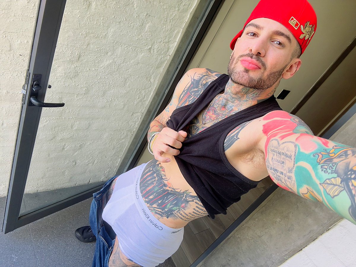 🔥 Modo caliente activado…😏 ¿quién se apunta!.
    En mi Telegram está lo que no subo aquí. 😈
TG.🔥😏 
@HectorvPinzon