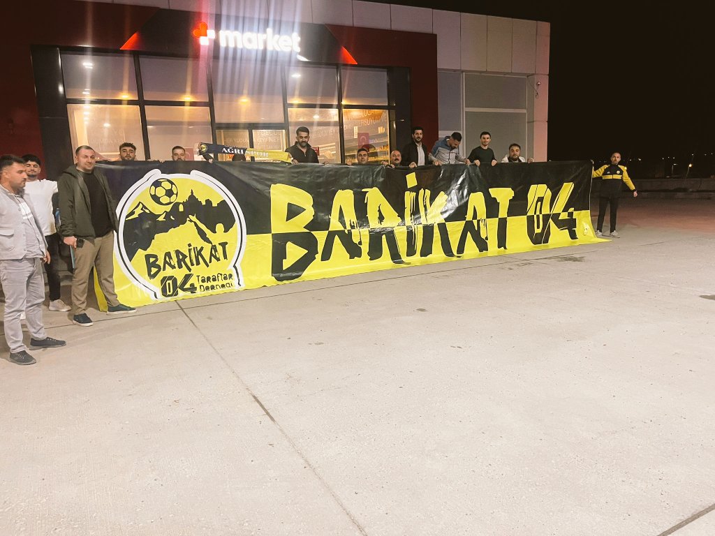 Barikat04 tweet media