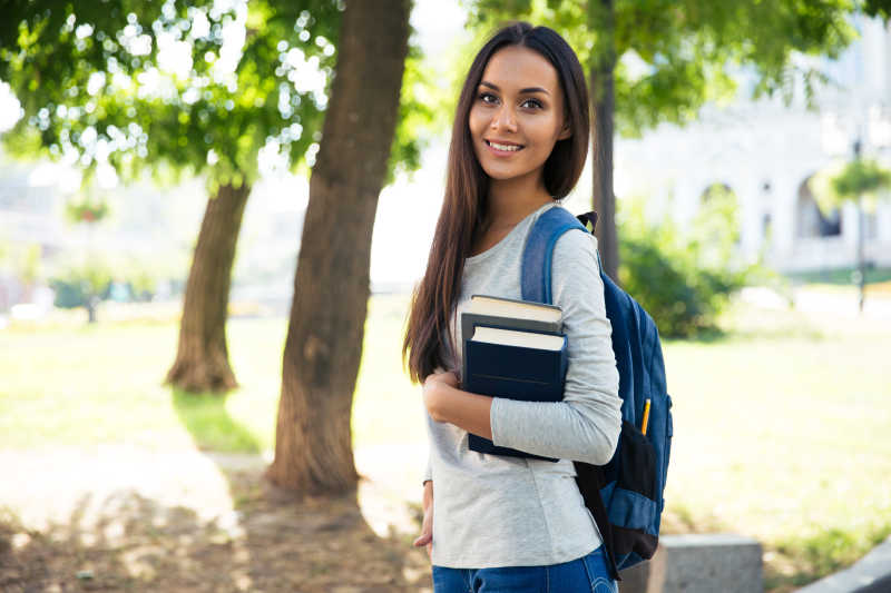 volervolarcris's tweet image. Back to campus vibes! New semester, fresh goals—let’s turn "I’ll try" into "I did"!  #NewSemester #CampusLife #StudyGoals