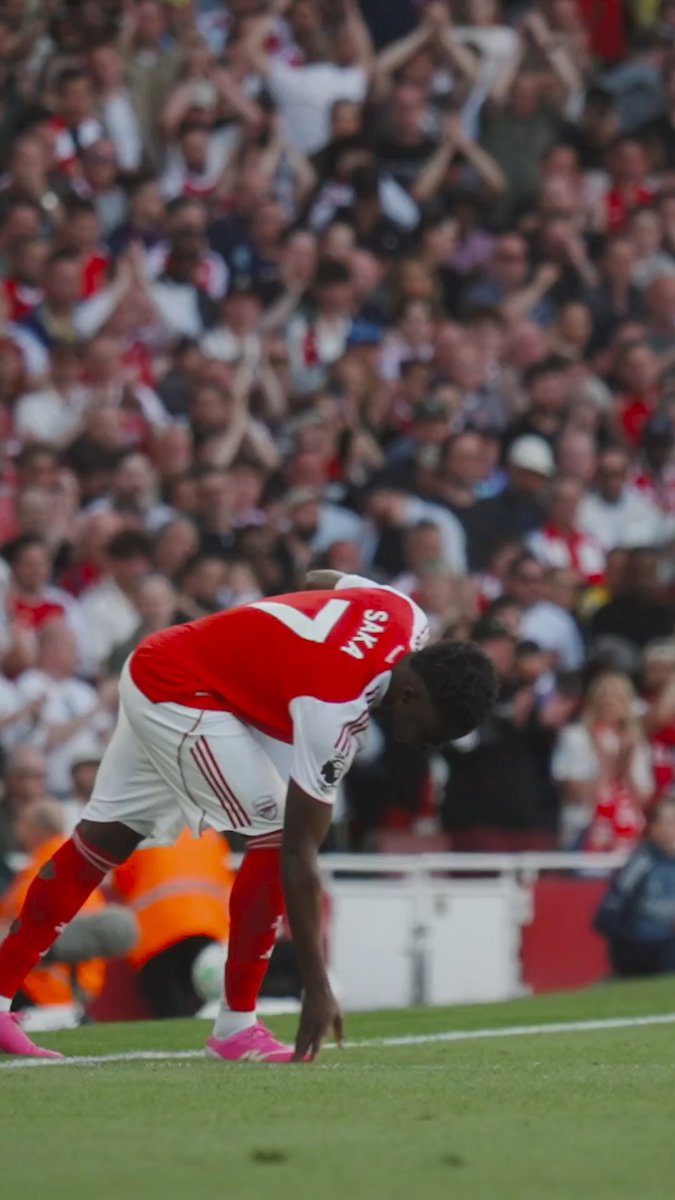 اللحظات الاولى لـ بوكايو ساكا بعد العودة من الاصابة 