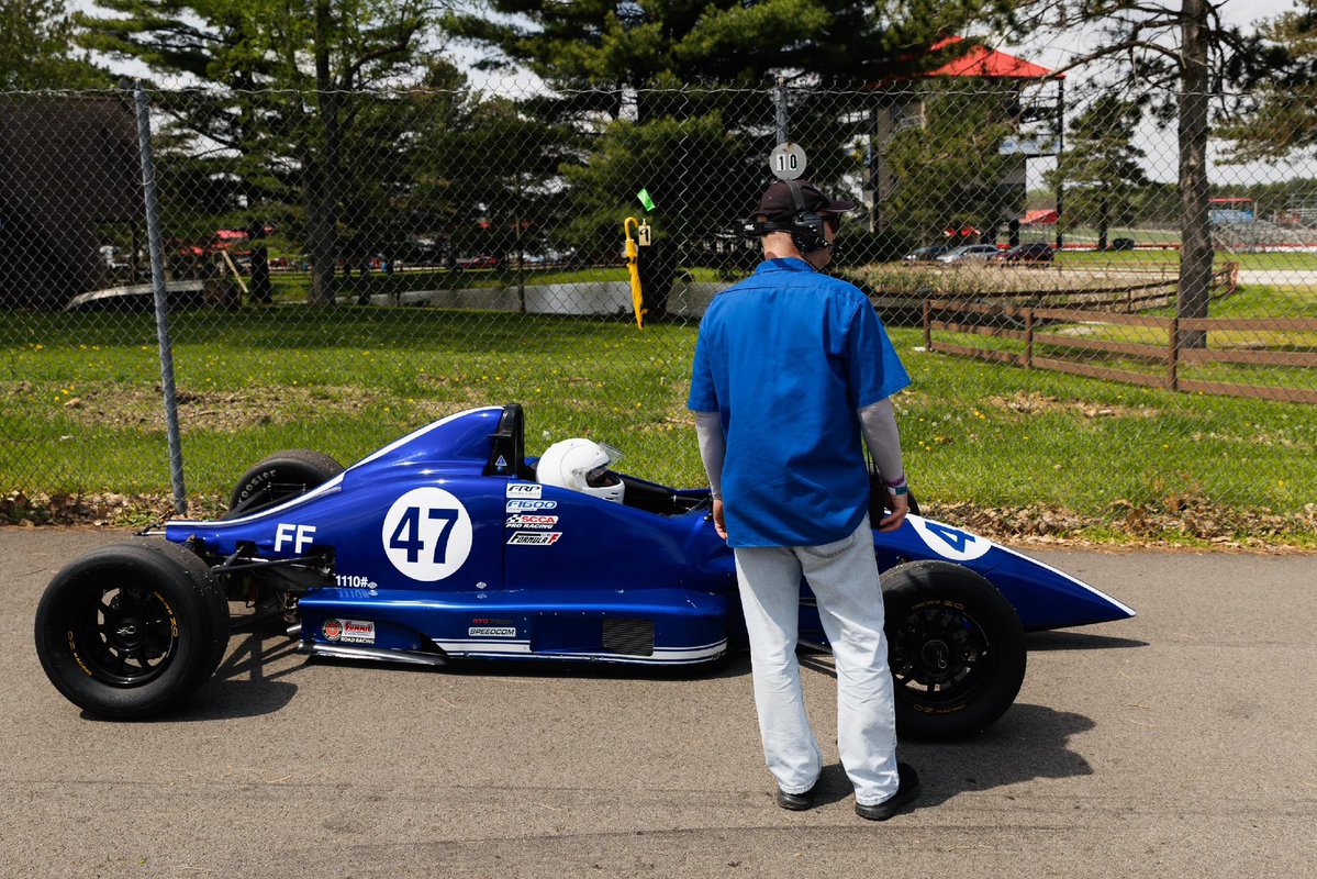 FormulaRaceProm's tweet image. Congrats to our first F1600 podium finishers of the weekend!

F1600:
P1 // Boss Patel
P2 // David Ybarra
P3 // Cooper Travis

F1600 Masters:
P1 // Phil Kingham
P2 // Scott Rubenzer
P3 // Bob Reid

#RaceFRP / #FRP / #FormulaRacePromotions / @mid_ohio