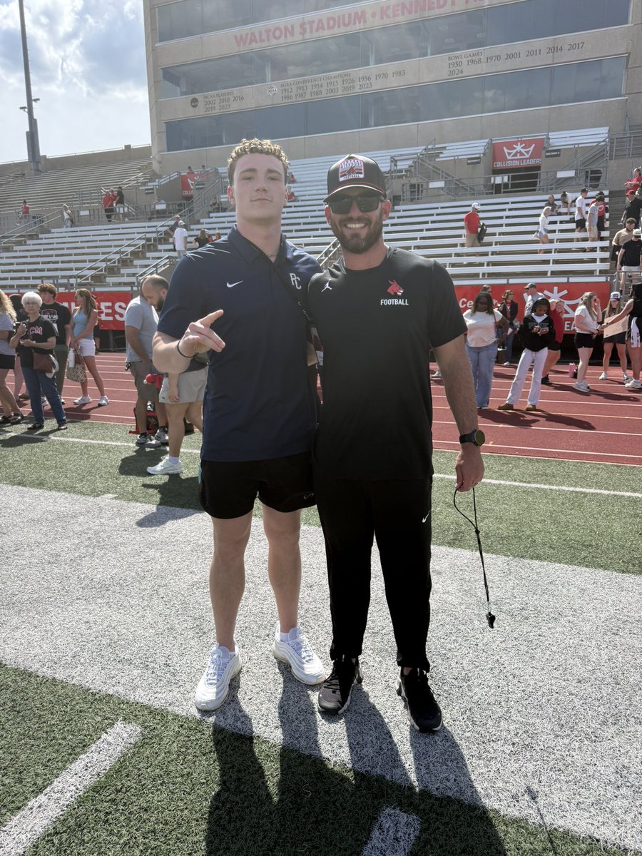jonston1burke's tweet image. Thank you @H_HAWK and @UCMFootballTeam for having me out today! I look forward to coming back! #GoMules @JoshLamberson @Coach_Clay9