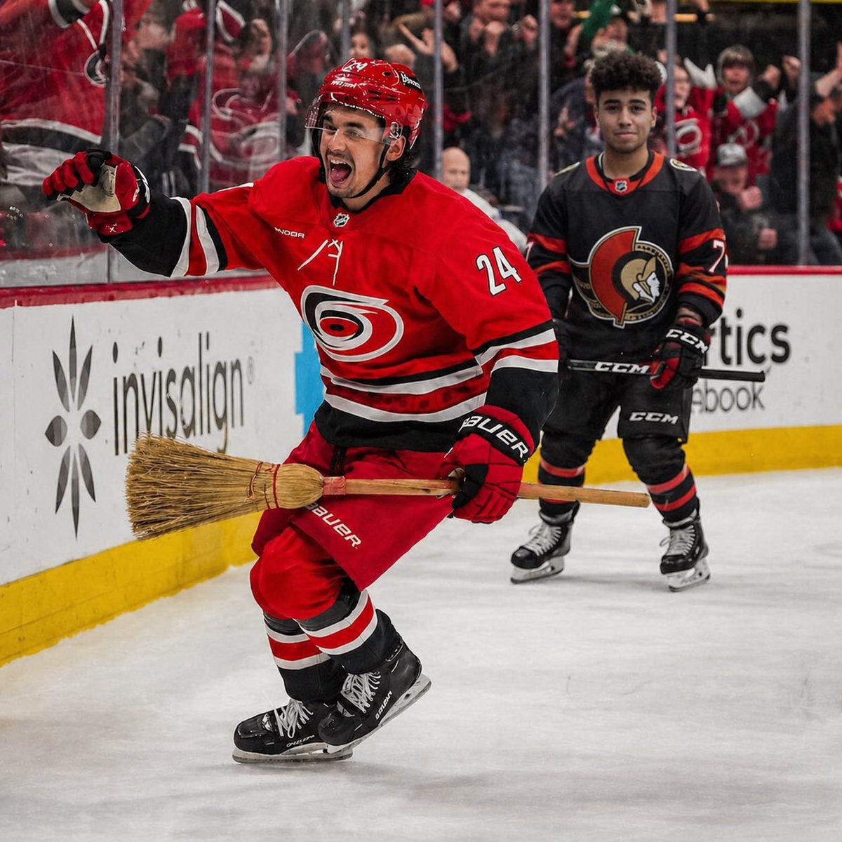 edvedrd's tweet photo. Sweep! 🧹 @Senators @Canes @SethJVS #sens #hurricanes https://t.co/2hKc2oZ2sV