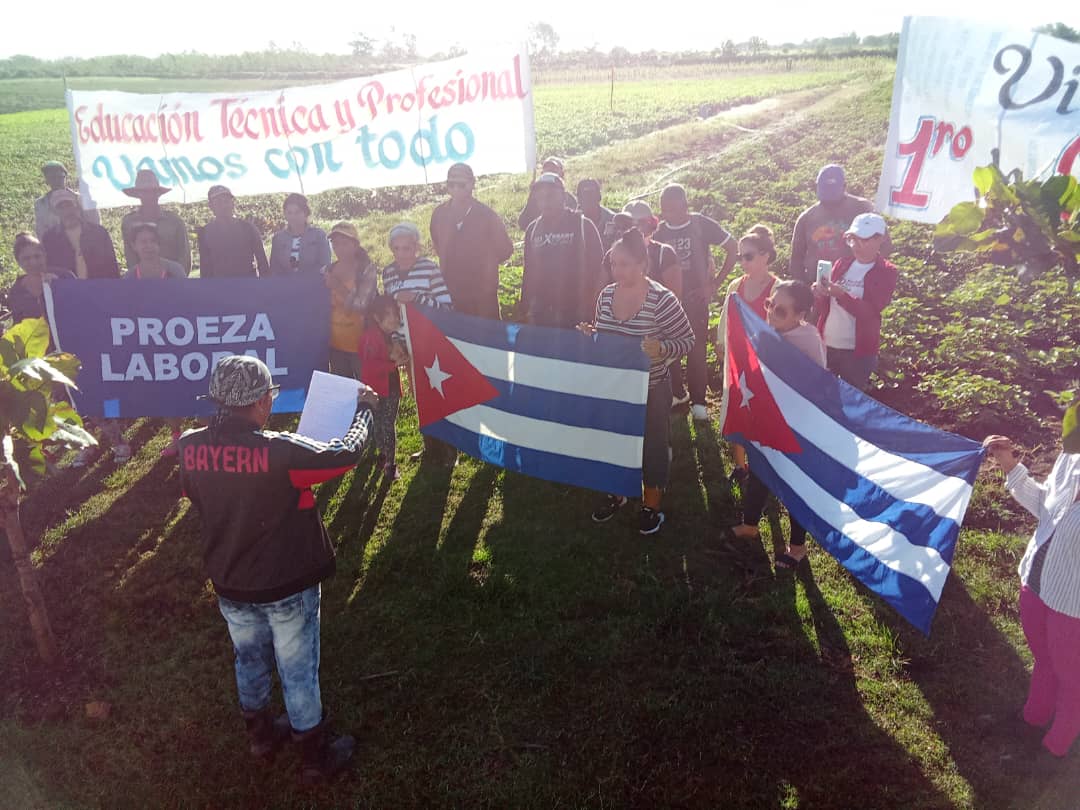 ManifiestoIpa's tweet photo. Hoy nuestro Instituto 
 Politécnico Agropecuario recuerda con orgullo la visita del Primer Secretario del PCC y Presidente de la República Miguel Diaz Canel Bermúdez que marcó un momento especial en nuestra historia este 25 de Abril. #YoSigoAMíPresidente https://t.co/HeQ5kGP6fk