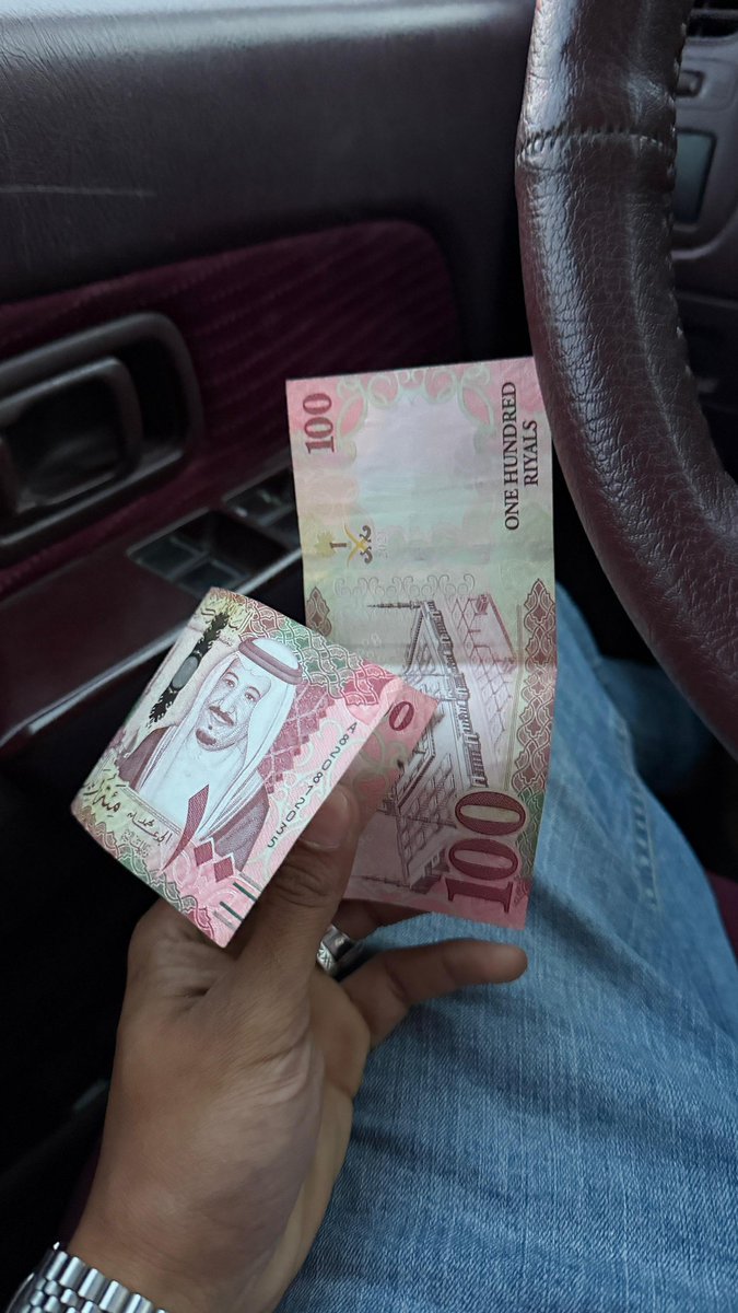 Victoria Adams tweet media