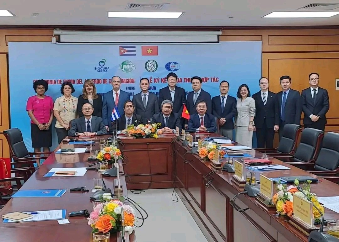 Suscrito acuerdo de cooperación entre Biocubafarma y los Institutos de Química, Biología y Ciencia de los Materiales de la Academia de Ciencia y Tecnología de Vietnam (VAST).  @inmunoe