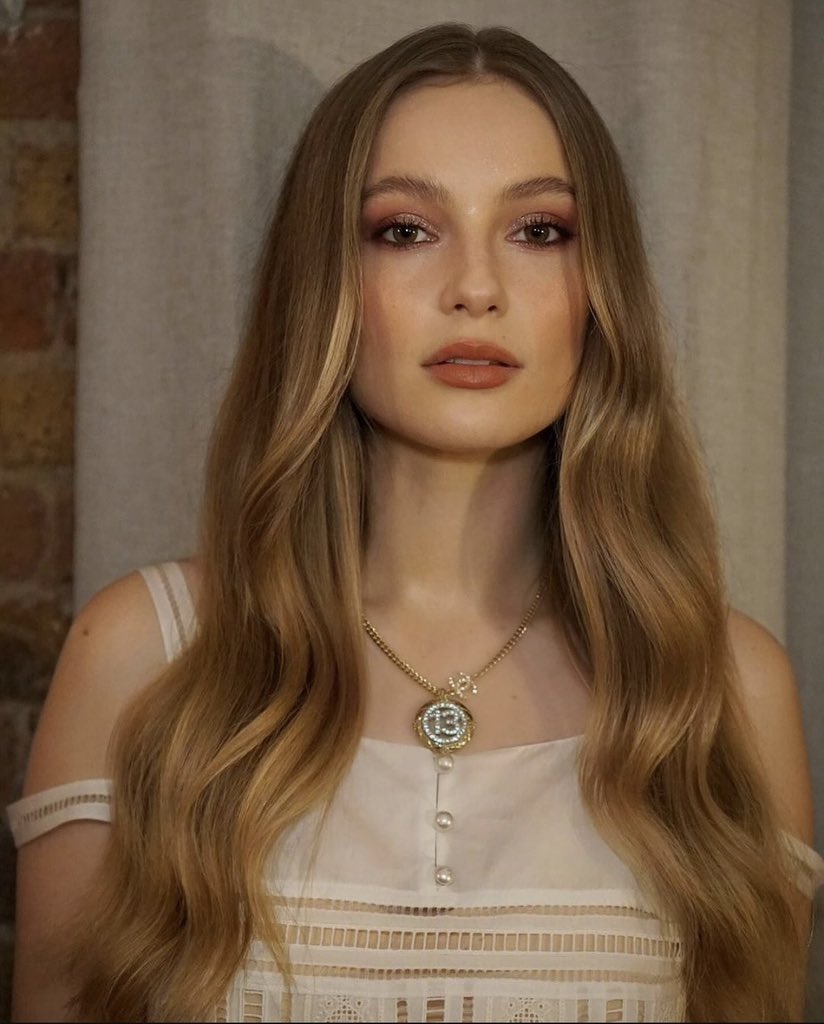 𝐎𝐥𝐢𝐯𝐞. tweet media