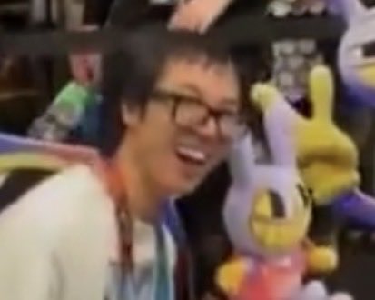 Ervi (PUT KINGER IN THE BULL) tweet media