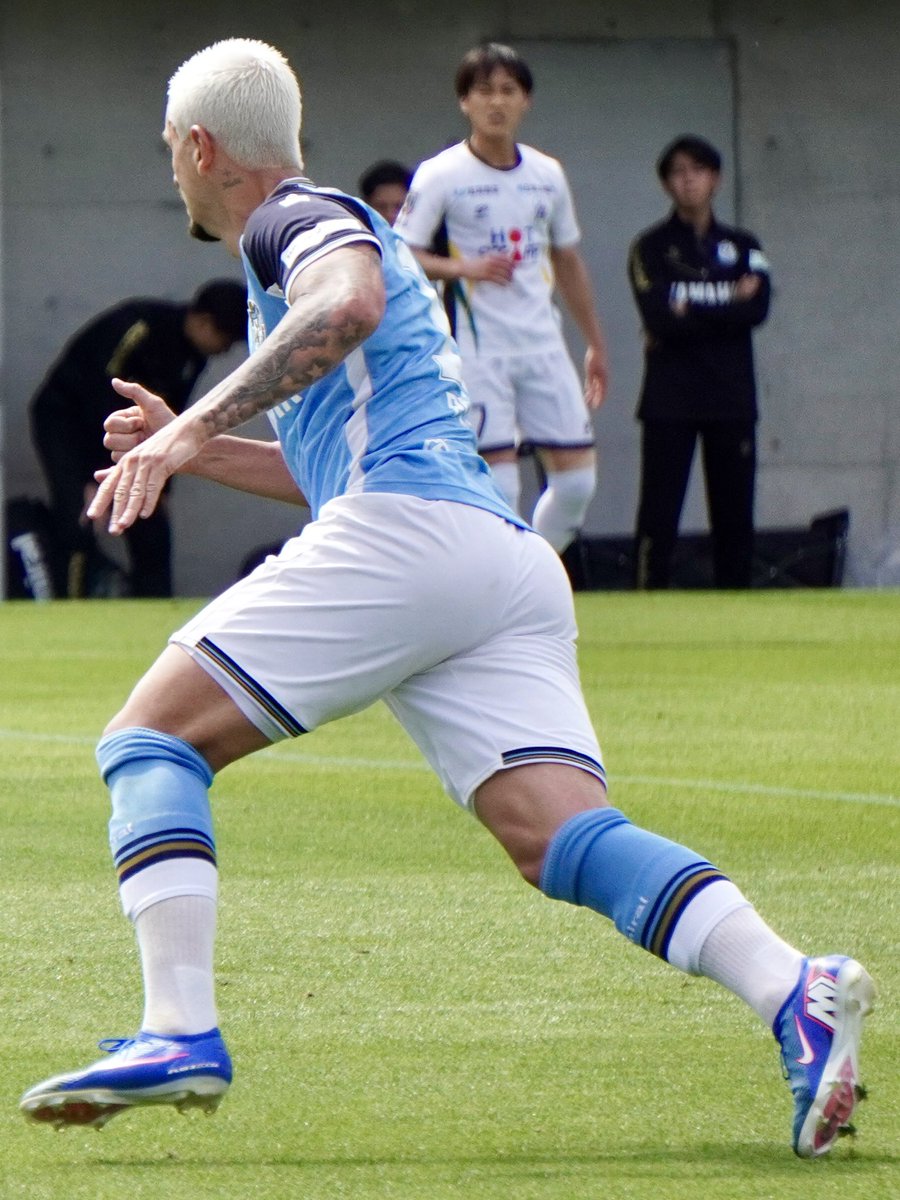 y1u7k8a5r0i4_'s tweet image. ペイショットのホワイト❓シルバー❓
NEWヘアカラー似合ってたな🤍🩵

2026.04.25
VS #FC岐阜

#jubilo
#ジュビロ磐田
#マテウスペイショット