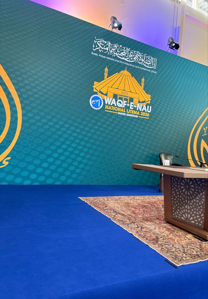 زینب tweet media