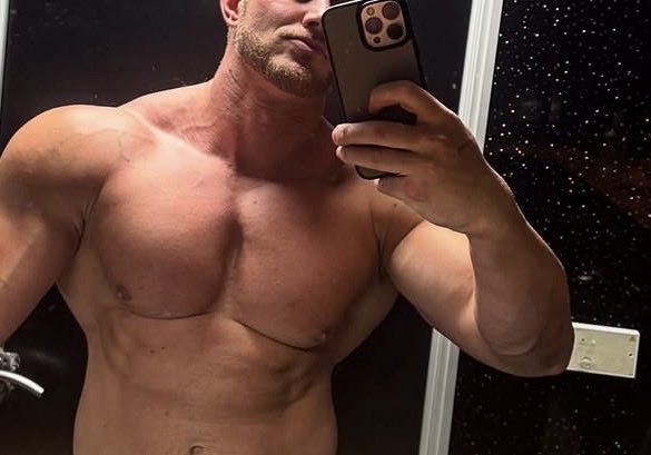 deco88york's tweet photo. Bulking 💪🏻💪🏻🧸💪🏻💪🏻 https://t.co/Aze21cN5BQ