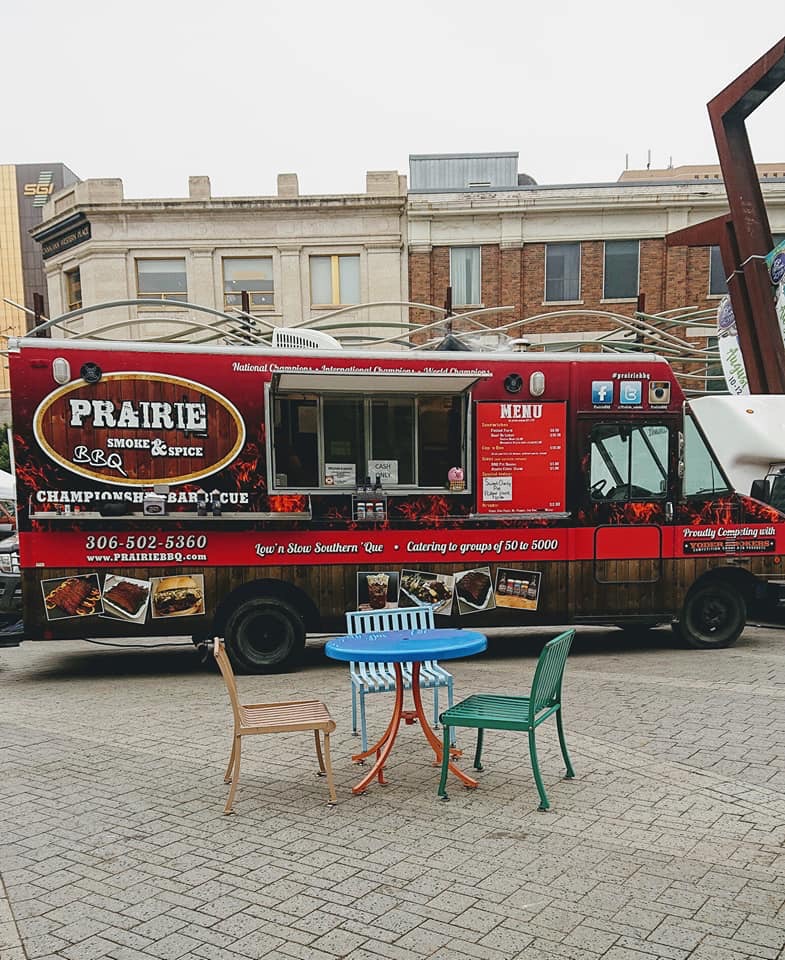 Prairie_smoke's tweet photo. Food Day!
Location: Artesian on 13th
📆April 25th
⏰ 6pm to 8pm
📍2627 13th Ave.
Vacuum-sealed take-home meat is available
Regular menu:
Beef Brisket
Pulled Pork
Cup O' Que
Texas Big Beef Sausage
Apple Cider Slaw
BBQ Pit Beans
Maple Bacon Cornbread
Tumbleweed Pickles https://t.co/ttXCl4R2hf