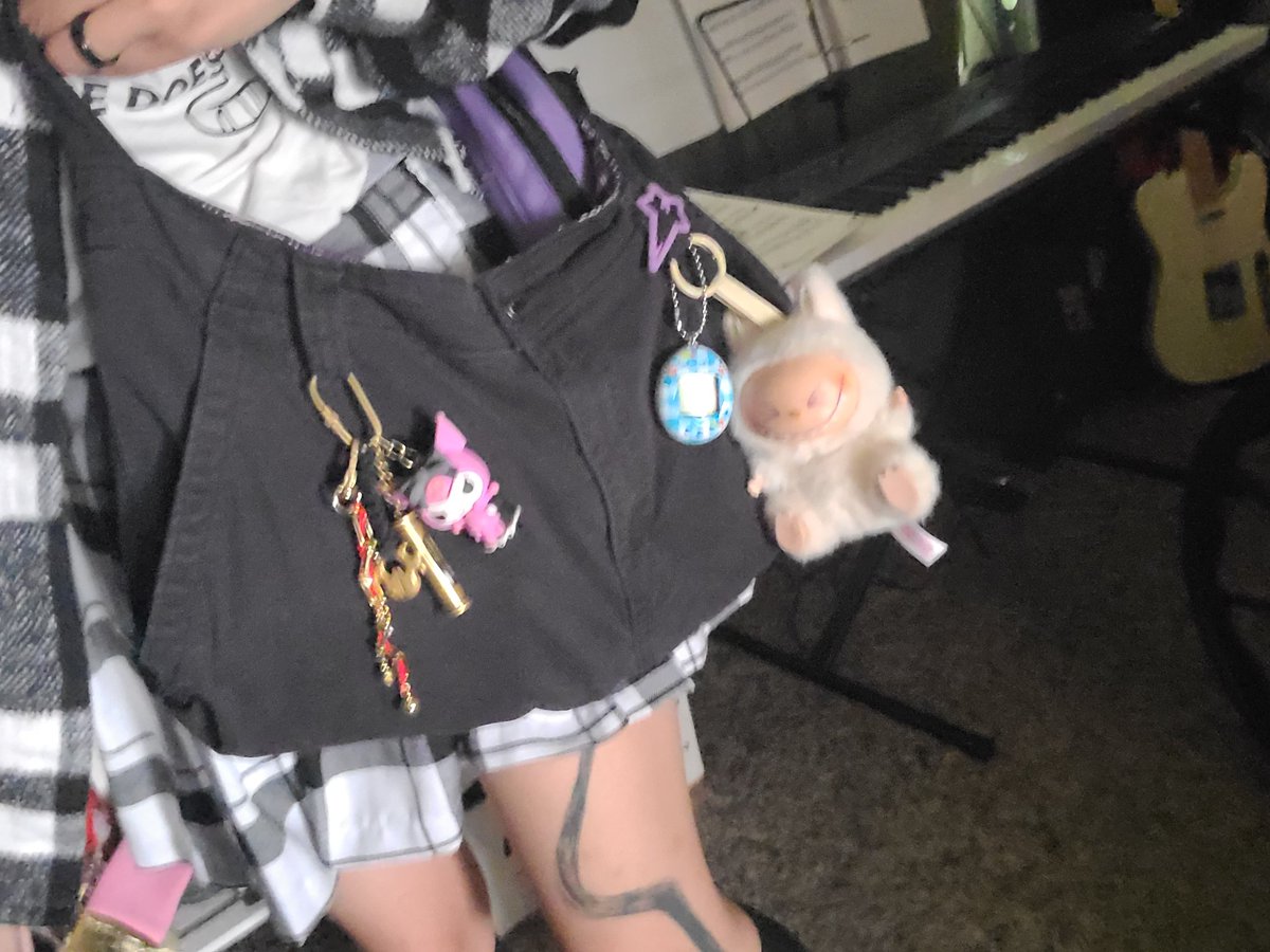 swankymayari's tweet image. 2 enchanted gold bag charms available here:
ko-fi.com/s/5dfb495120

#talisman #trinket #charms