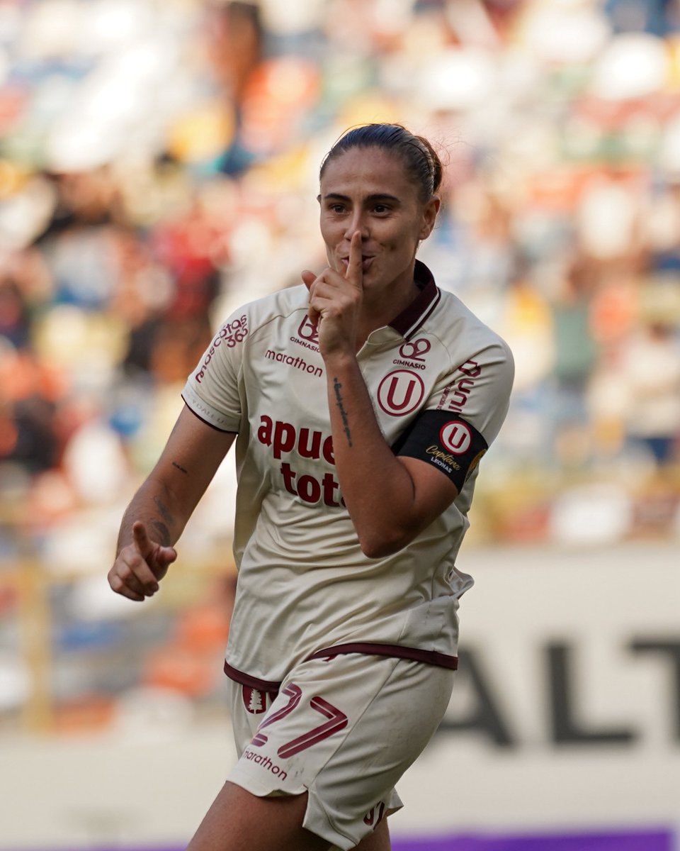 GARROCC2004's tweet photo. NUESTRAS LEONAS GANARON A SPORTING CRISTAL POR 3 - 1 

TRIUNFAZO MERENGUE 

En nuestra casa, en el Monumental, las leonas remontaron el clásico frente a Cristal por la fecha 4 en el futbol femenino. 

Y DALE U TODA LA VIDA https://t.co/uWzhkhizPT