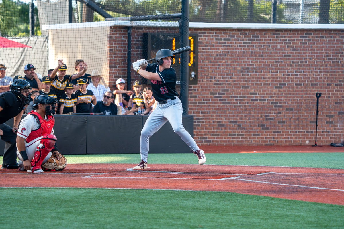 FloridaTechBB's tweet photo. 𝑯𝑶𝑴𝑬𝑻𝑶𝑾𝑵 𝑩𝑶𝑴𝑩 𝑭𝑶𝑹 𝑱𝑼𝑯🦾

Justis Meadows continues to dominate this weekend by launching his third home run of the year😤

#GoPanthers l #TechBuilt https://t.co/BlX8KrZnPL