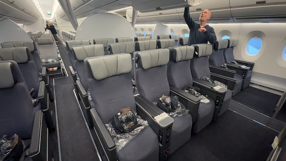 turningleftfor's tweet image. FLIGHT REVIEW: Finnair Premium Economy from Helsinki to Tokyo – the good and the bad dlvr.it/TSDLSv #Reviews #finnair