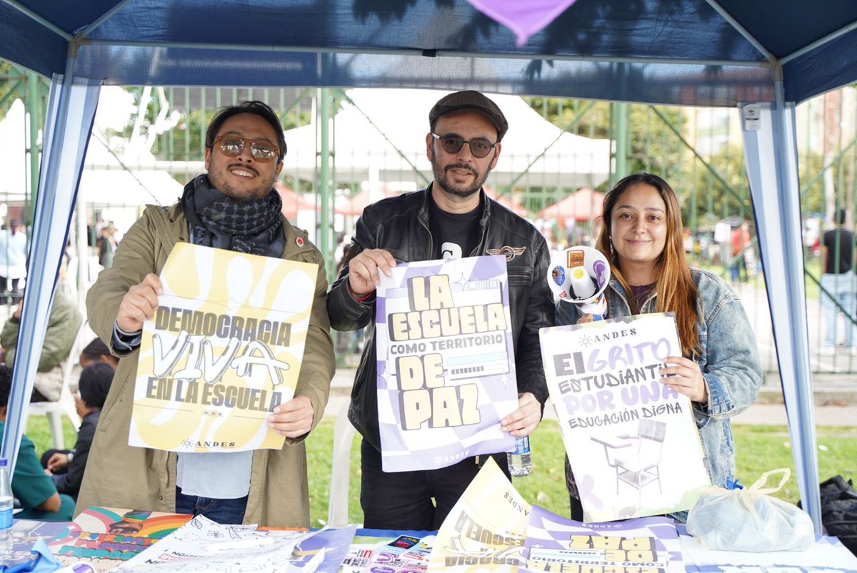 BecerraGabo's tweet image. #EnFotos | Estamos en el foro  “Perspectivas y desafíos de la reforma al modelo de financiamiento de la #Educación Superior en Colombia” en el marco del Festival Nacional de la juventud.

En compañía de @ricardomorenoII Viceministro de Educación, @HelberthChoach1 rector de la