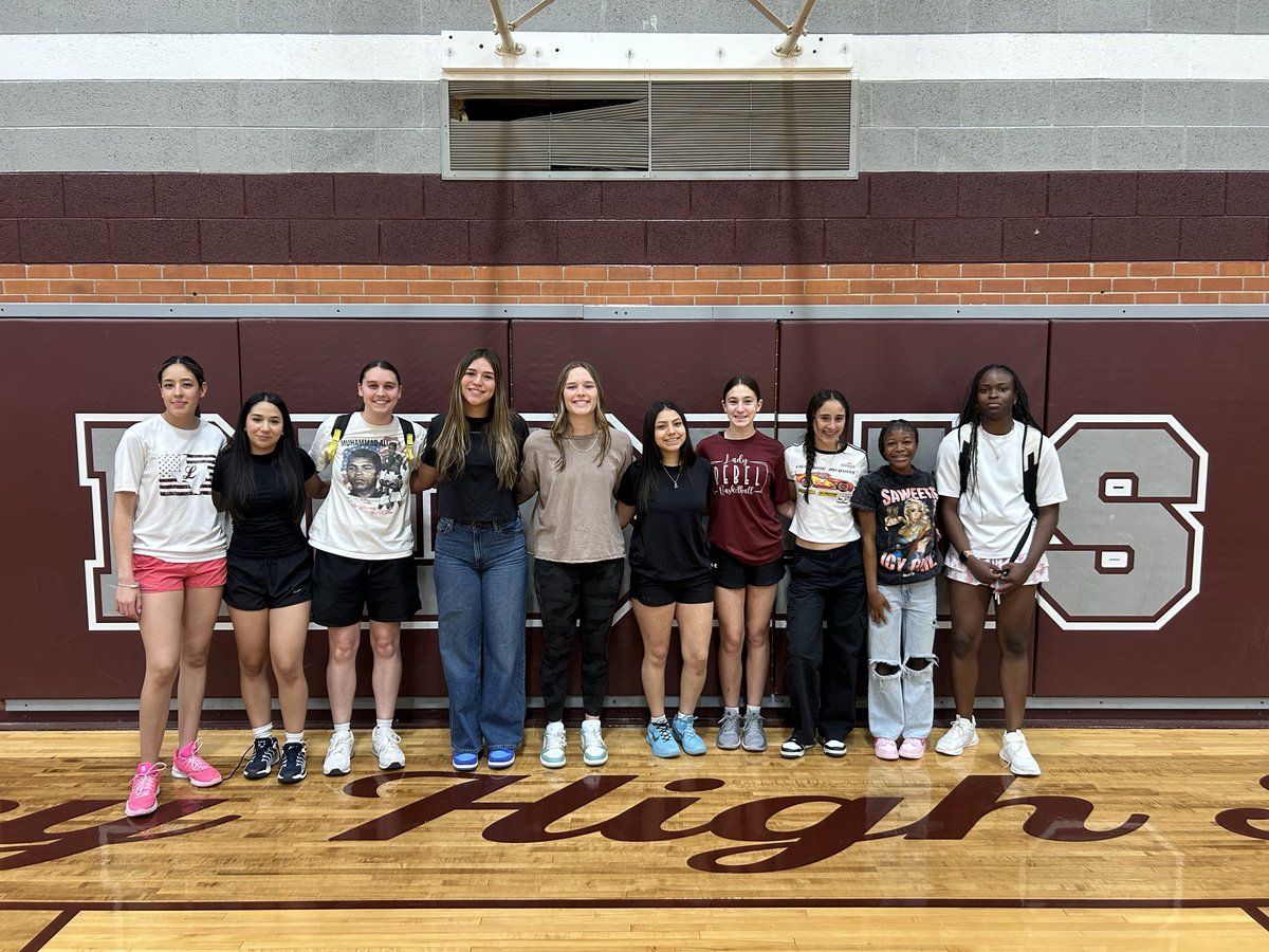 LadyRebHoops's tweet photo. So proud of our Lady Rebels for earning A Honor Roll this 5th six weeks!
Excellence in the classroom and on the court 👏🏀📚 https://t.co/3t39EwKgr9