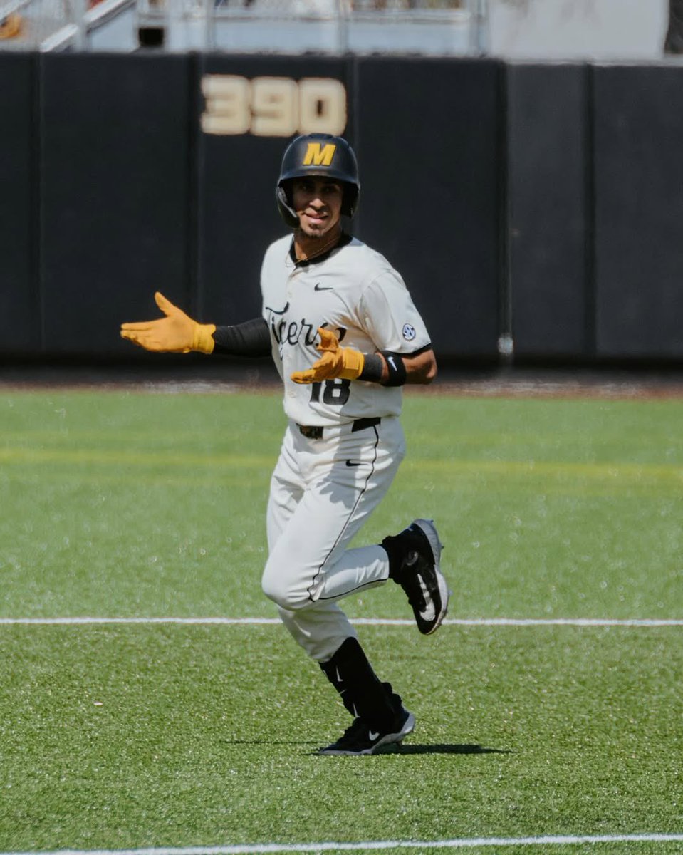 NCAA Baseball tweet media