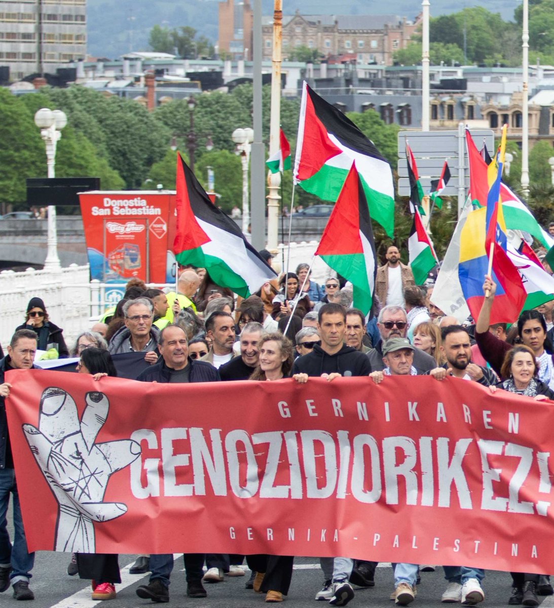 umoreaskea's tweet photo. Kopa batek poztasuna,
keinu batek harrotasuna,
konpromisoak nortasuna...
#GenozidiorikEZ 🇵🇸 #Zamora 💙 #Labaka https://t.co/6sgWFmSCPK