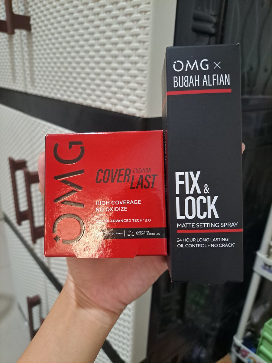 <a href="/tanyakanrl/">Tanyarl 💚</a> waktu itu aku beli cushion sm setting spraynya, jujur bagus bgt ngt ngt. menurutku better ini drpd mirea. harganya juga masi terjangkau, cuma dia gabisa di spray dr jarak jauh krn biasanya aku klo pake setting spray agak jauh dari muka 😭😭
s.shopee.co.id/8pi8GB3ztZ